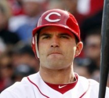 Reds’ Votto Out 3-4 Weeks With Knee Surgery