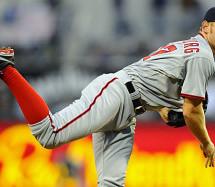 Stephen Strasburg Leaves Game Early with Injury